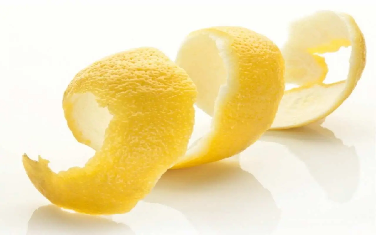 Mikä On Appelsiininkuoren Polttamisen Tarkoitus Kotona Ja Mitä Hyötyä Siitä On?