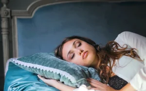Hyvä Vuodevaatteet Antavat Sinulle 30 Minuuttia Lisää Unta Joka Yö. Tässä On Muutamia Asioita, Joihin Kannattaa Kiinnittää Huomiota: