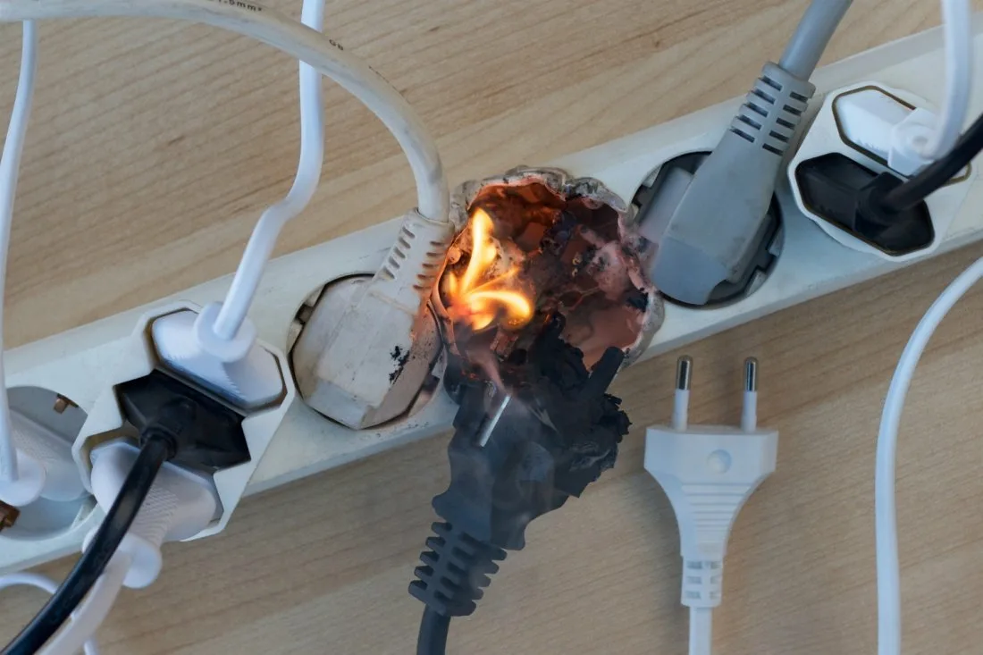 Elektroniset Laitteet, Joita Ei Saa Koskaan Kytkeä Verkkosuodattimeen