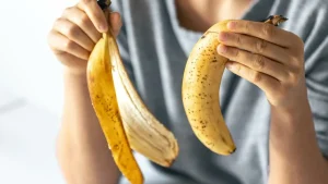 Banaaninkuori Ja Etikka: Miksi Tätä Seosta Suositellaan Ja Mihin Sitä Käytetään